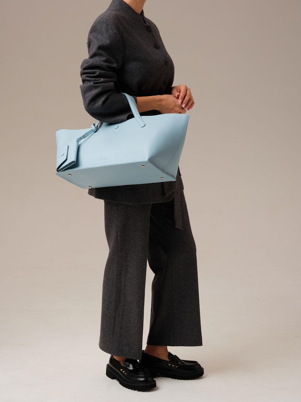 Кожаная сумка Dari DBR 31136 светло-голубой