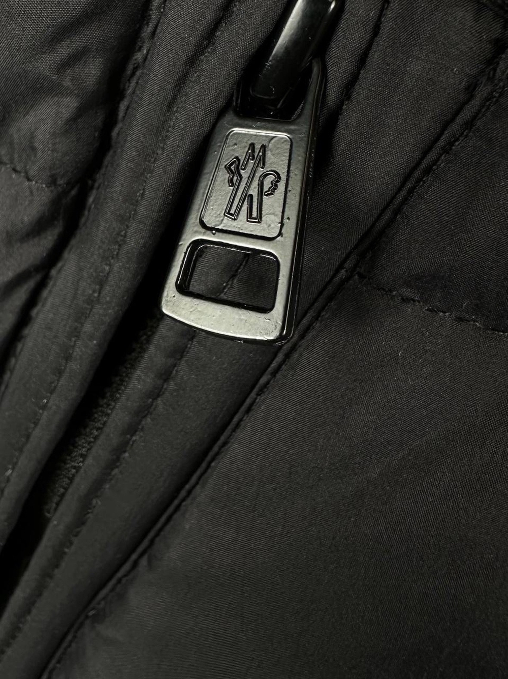 Пуховик Moncler