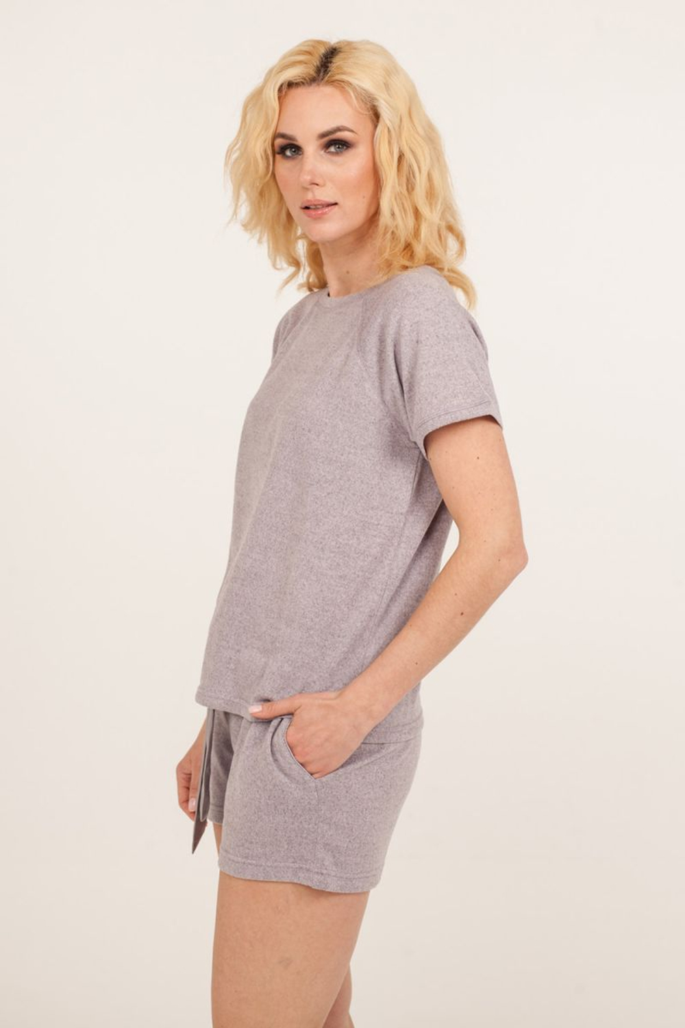 Элегантный женский костюм с коротенькими шортиками (Размер: M) (Цвет: сиреневый)