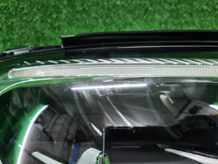Фара правая Mercedes E W213 (2020-2023) LED