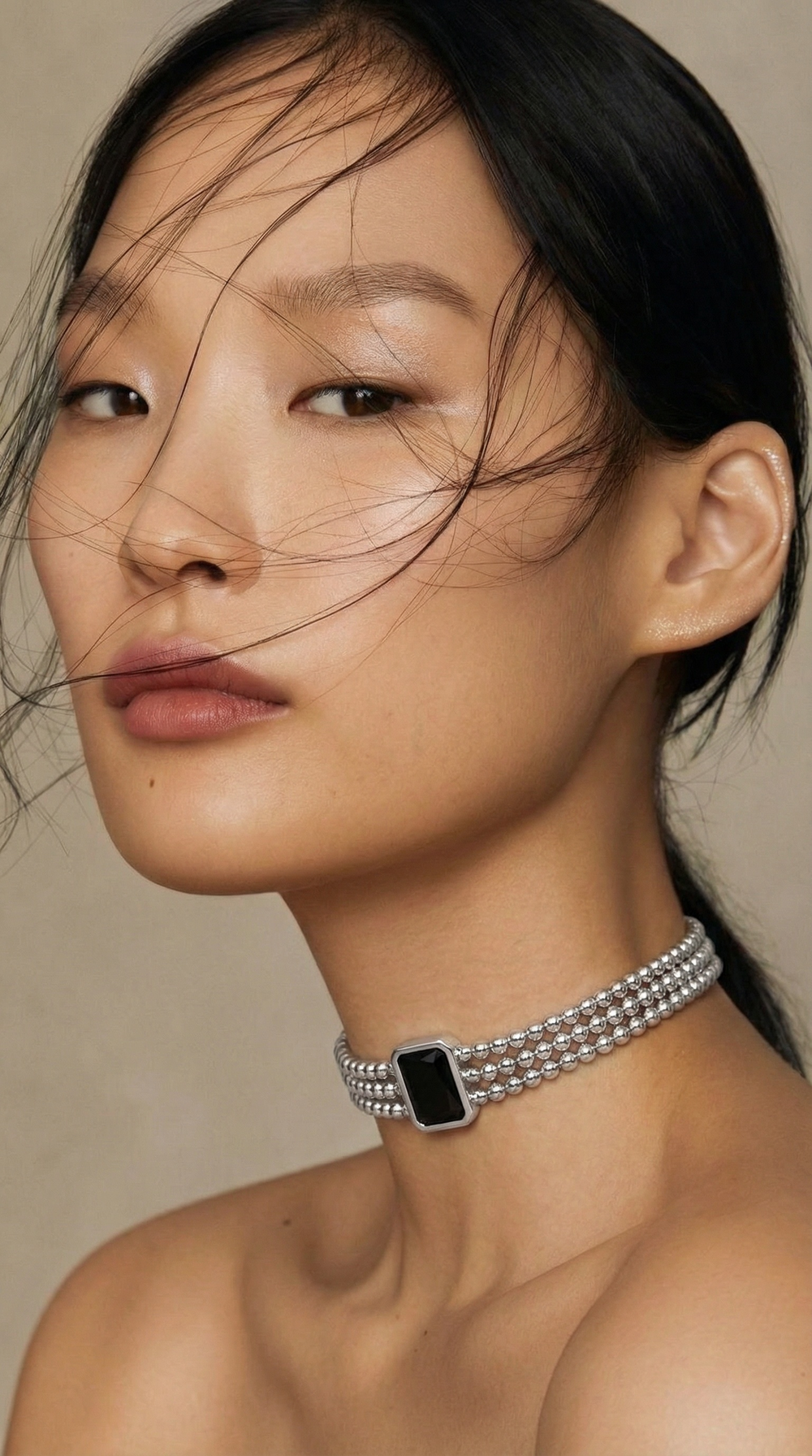 Чокер с чёрным цирконом