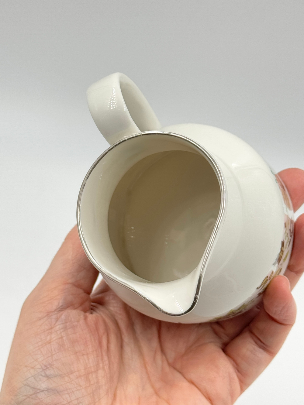 Сливочник Royal Doulton