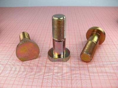 Болт М16х50х1,5 тормозного барабана в сборе Камаз