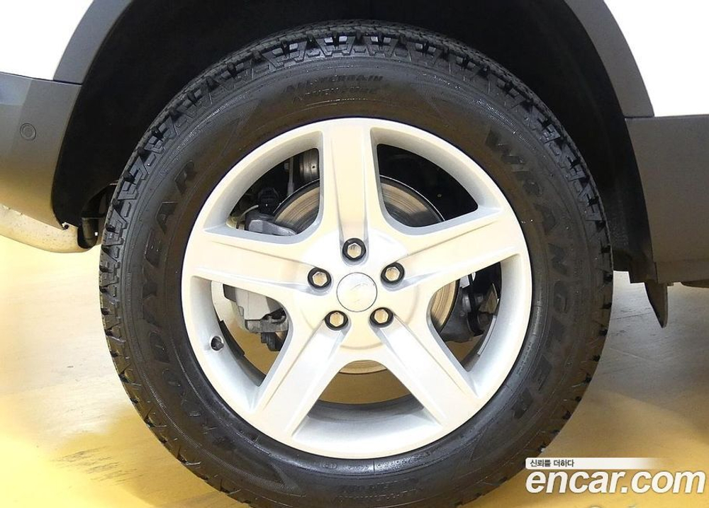 Land Rover Defender (L663) 90 D250 SE (10.2023)