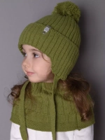 Шапка осенняя детская на завязках и снуд