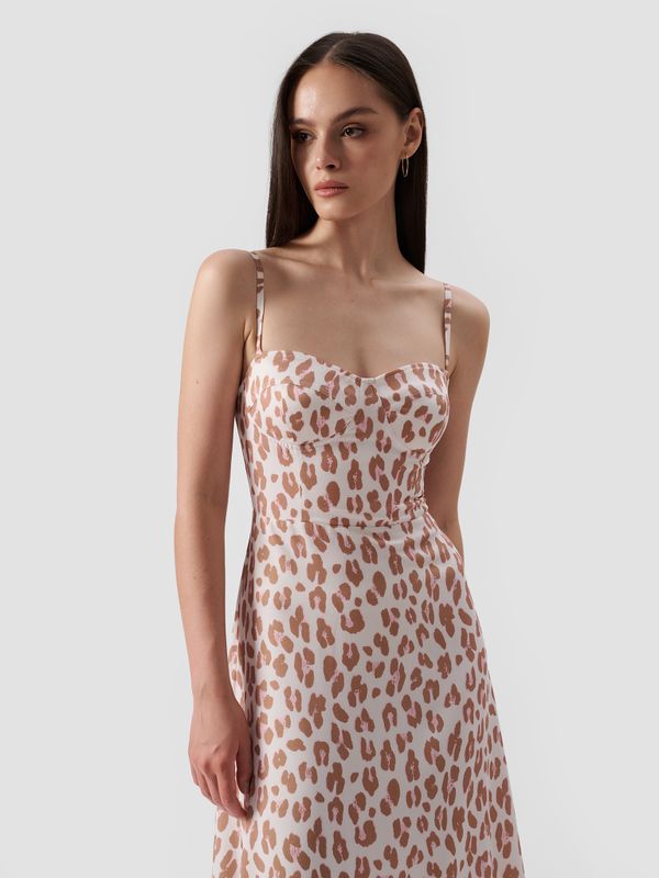 САРАФАН С ЧАШКОЙ