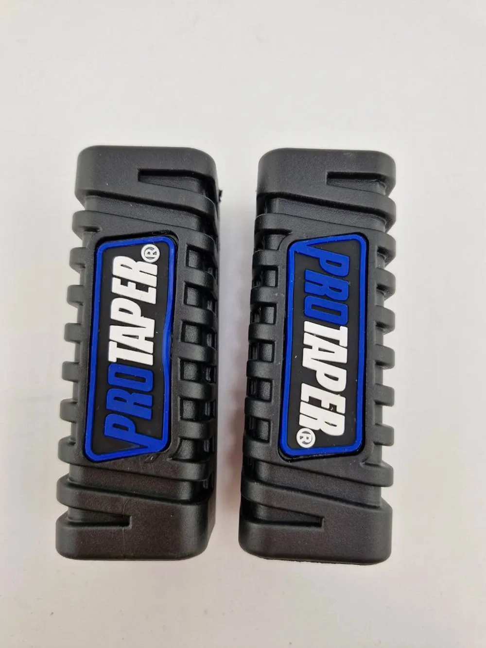 + - Резинки подножек универсальные для мотоцикла