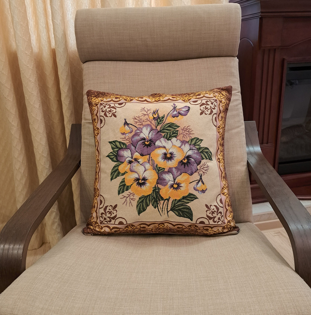 Декоративный гобеленовый чехол для интерьерной подушки Виолы 47*47