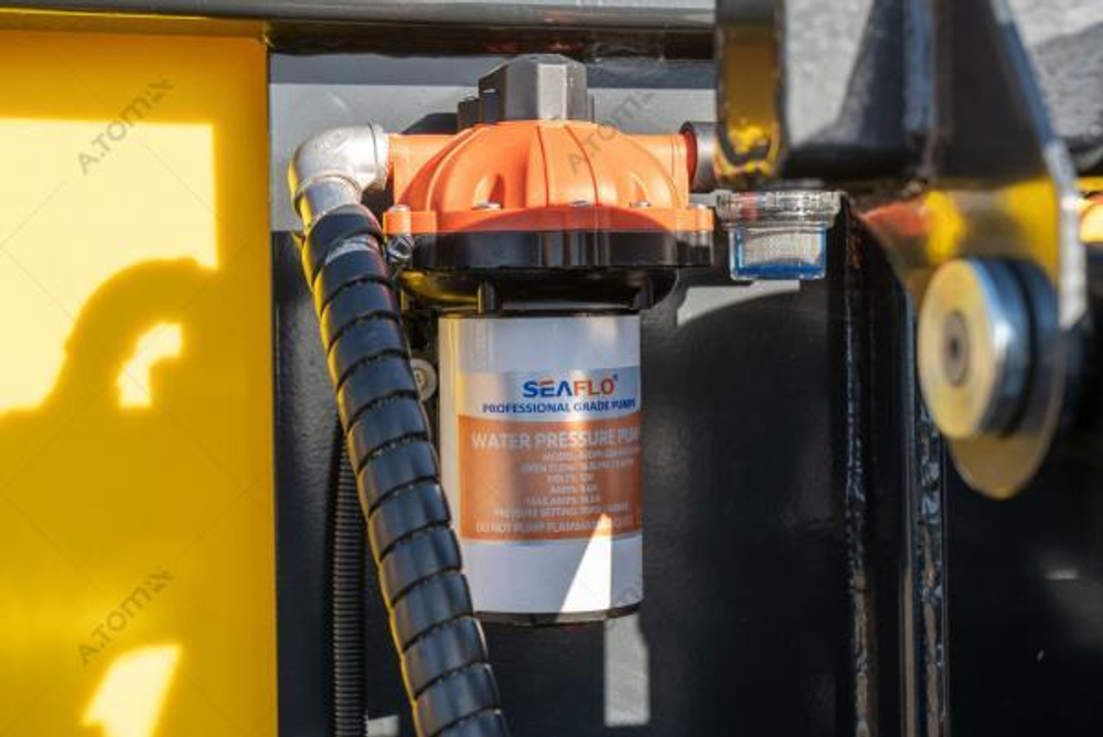 Щетка дорожная, коммунальная, с баком - EXPERT 2500