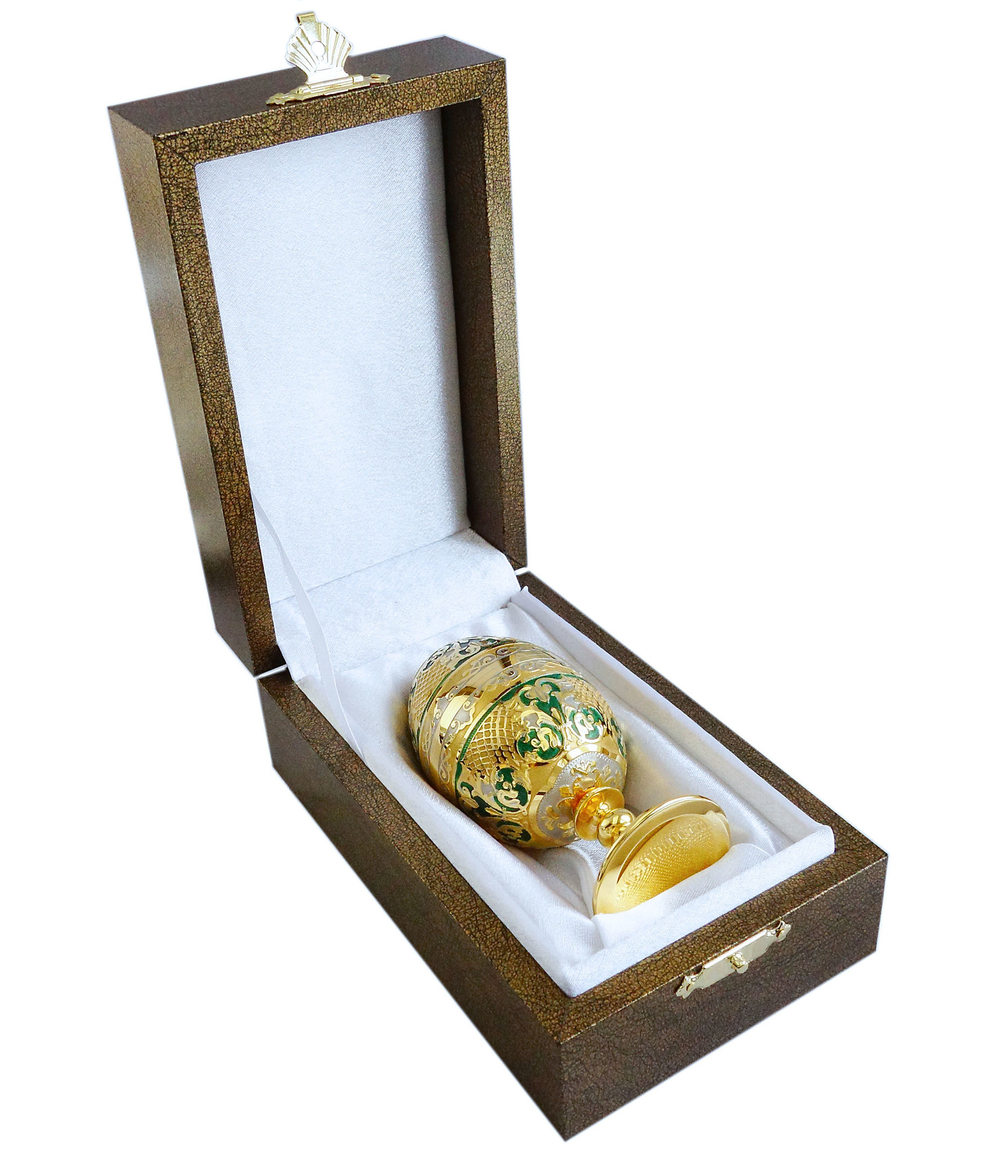 Сувенир "Яйцо-рюмки"