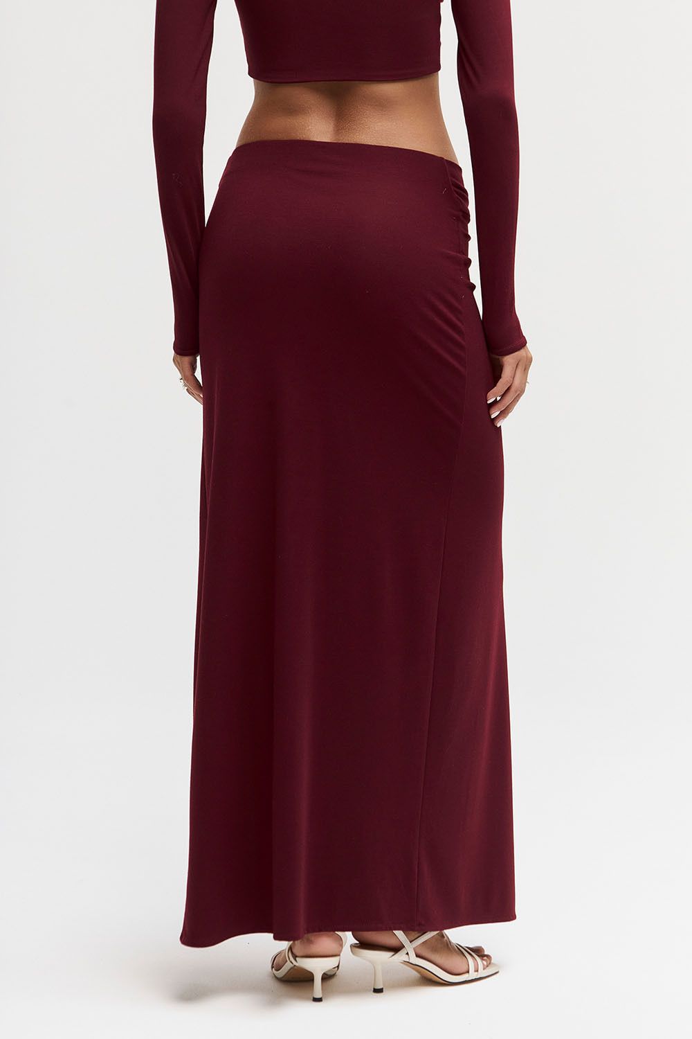 Юбка из вискозы с перекрутом цвета бордо