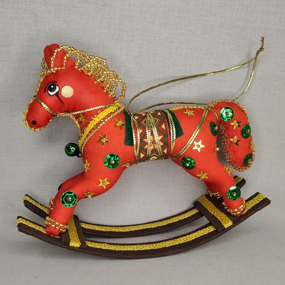Бисерная ёлочная игрушка Лошадка-качалка №2