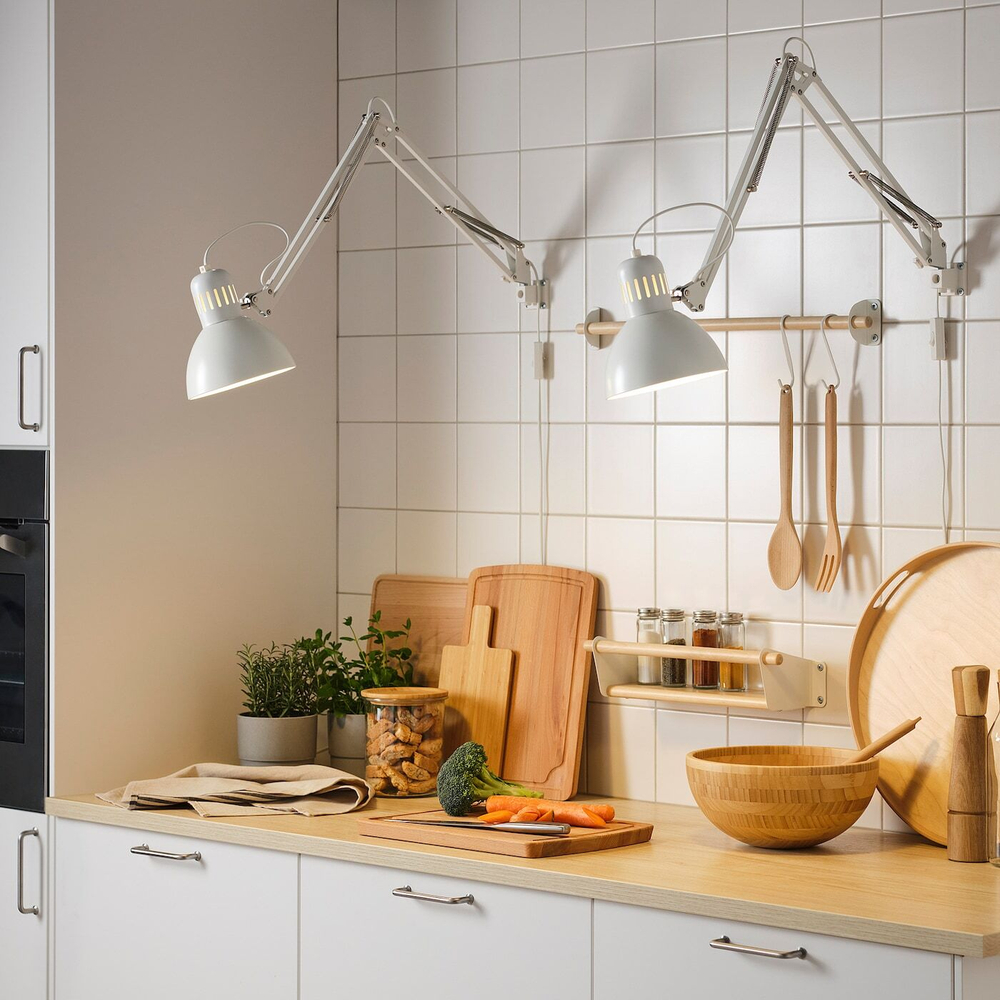 IKEA TERTIAL  (ИКЕА ТЕРТИАЛ)  -  Настольная лампа, белая