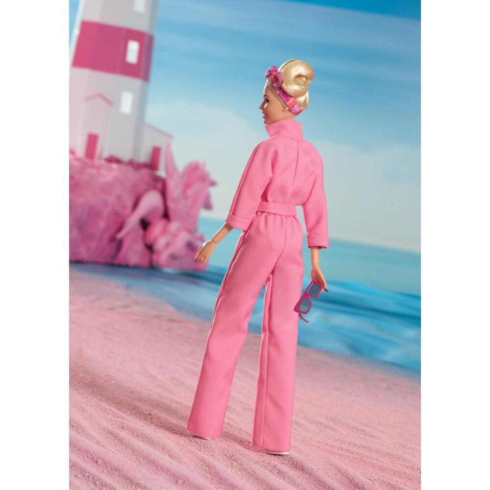 Barbie Signature - Марго Робби в роли Барби (розовый комбинезон) HRF29 / артикул   HRF29  / GTIN 194735174522