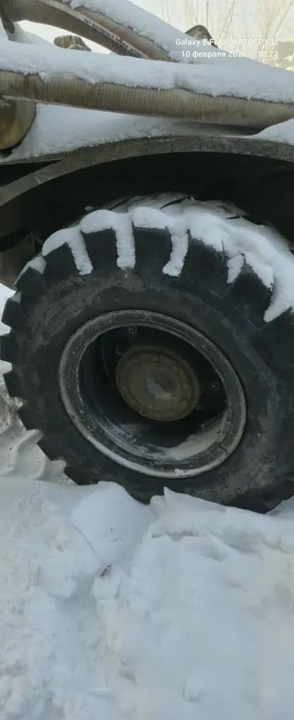 YNIX QGMC* Автобетоносмеситель с самозагрузкой QGMC4000 (Дизельный, 4,8 л, 125 л.с., АТ)