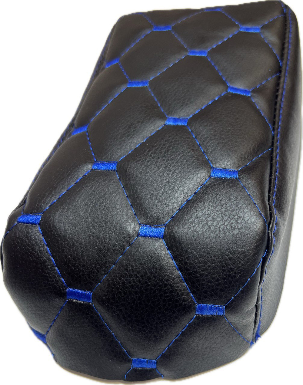 Чехол на штатный подлокотник Лада Веста (синяя нить Рубин)