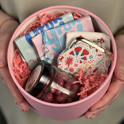 Бокс розовый круглый