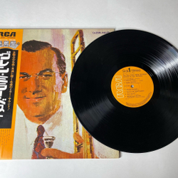 Винтажная виниловая пластинка LPThe New Glenn Miller Orchestra, Ray McKinley (Japan 1972) (Obi) In The Mood
