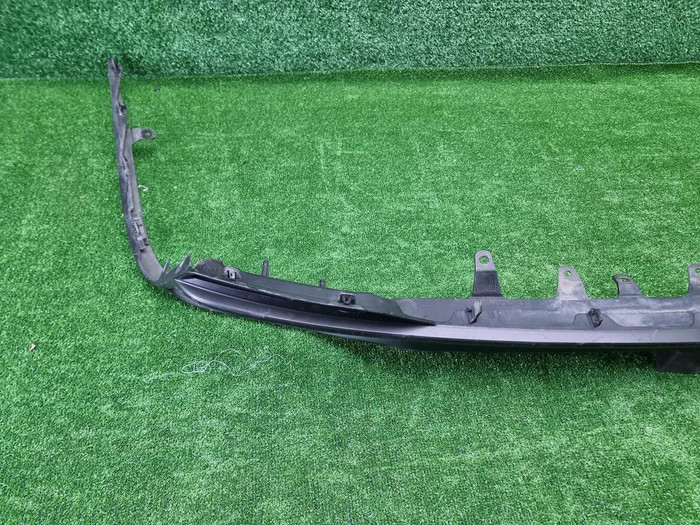 Юбка заднего бампера Lexus LS 5 (2017-2021)