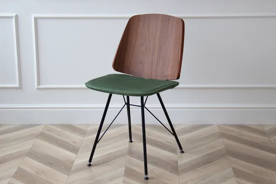 Стул E9.6 (орех / зелено-голубой FiberGuard)