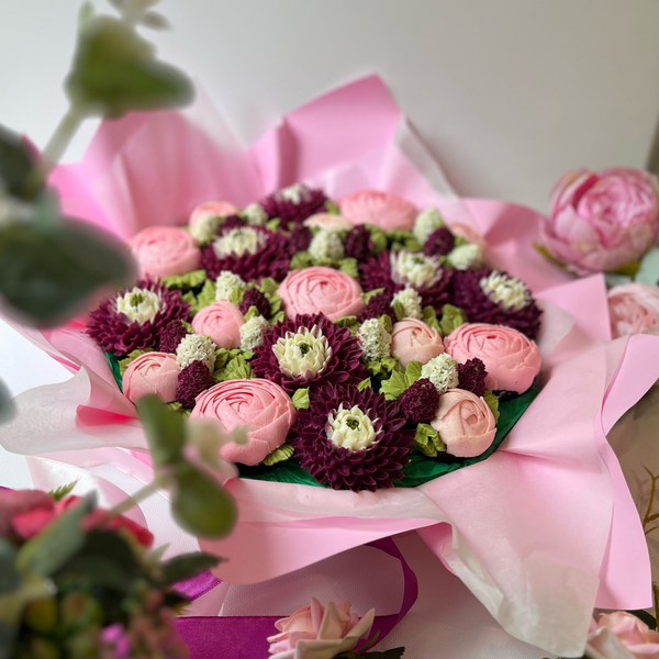 Букет цветочных капкейков хризантемы с пионами 19 шт