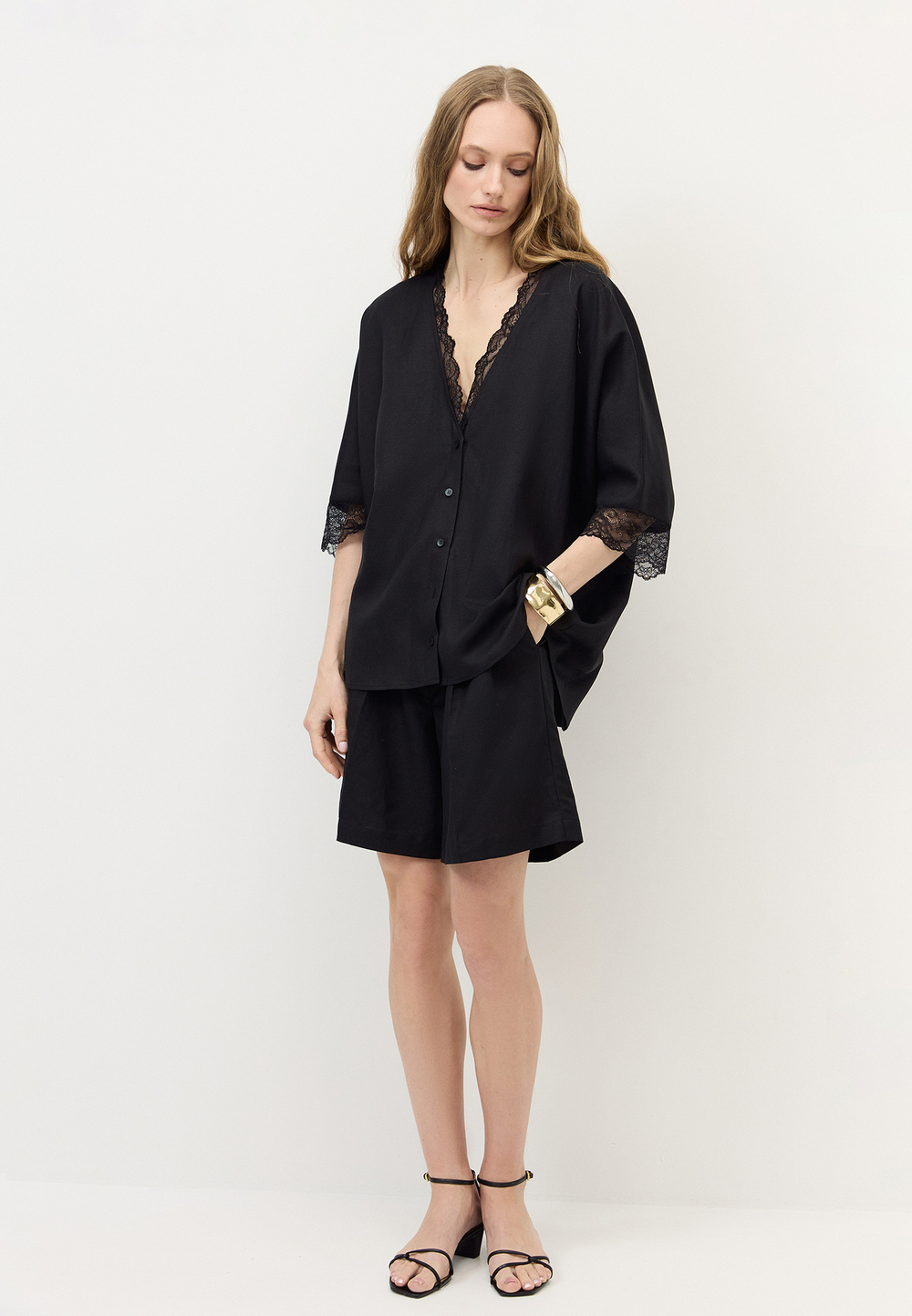 Шорты на поясе изо льна