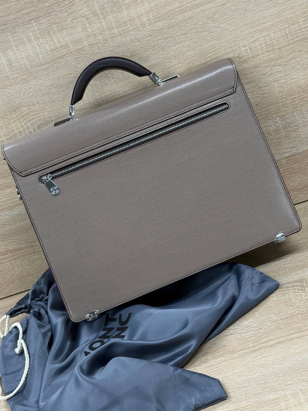 Портфель Montblanc