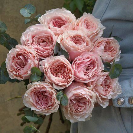 105. Букет из роз Tsumugi