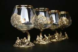 Набор бокалов для коньяка "Охотники на привале" 4 шт. в подарочном футляре с художественным оформлением