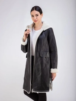 Дубленка зимняя натуральная с капюшоном