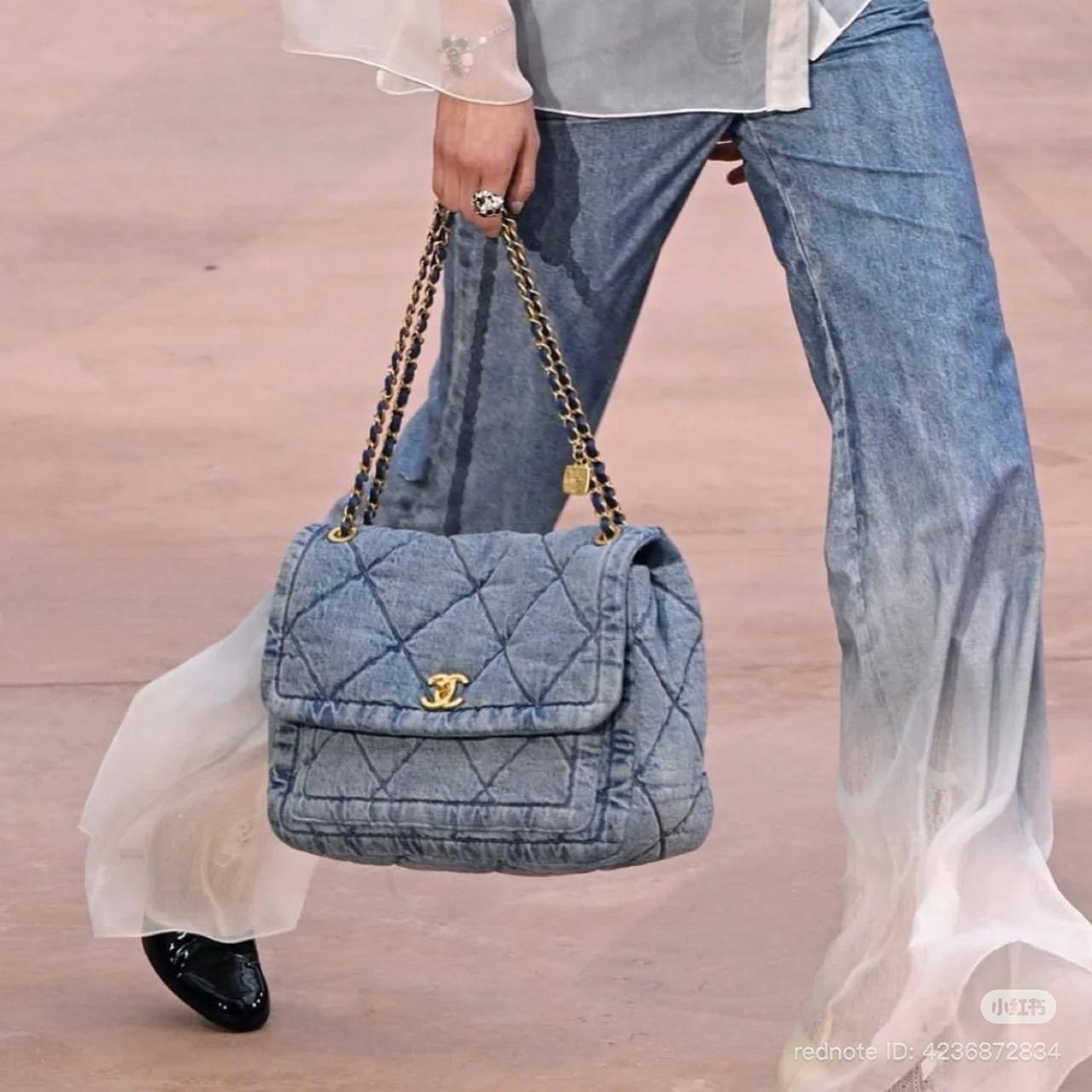 Сумка CHANEL