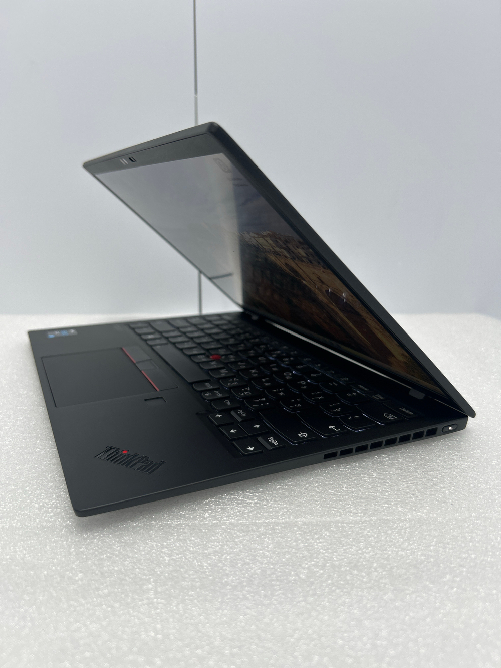 Ноутбук Lenovo ThinkPad X1 Nano Gen 1 (20UN005MRT) 13"/Intel Core I7-1160G7/RAM 16GB/SSD 512GB/Intel Iris Xe/2160*1350/IPS/Windows 11/Подсветка кл-ры: LED/черный
