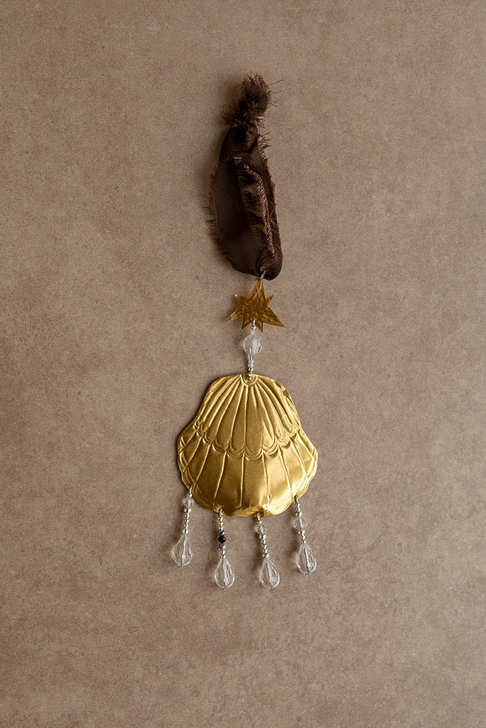 Новогодняя игрушка Ракушка