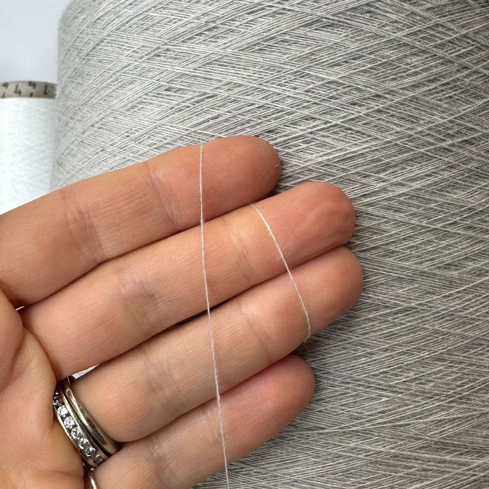 CASHMERE 1/27 MAA4716 - Loro Piana; 100% кашемир; 2700м/100гр, (1/27); col. M243; цвет: светло-серый меланж