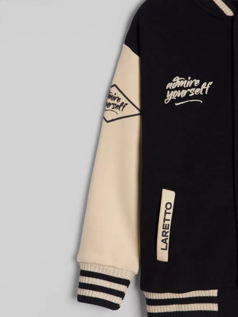 Черный бомбер для школы и сада