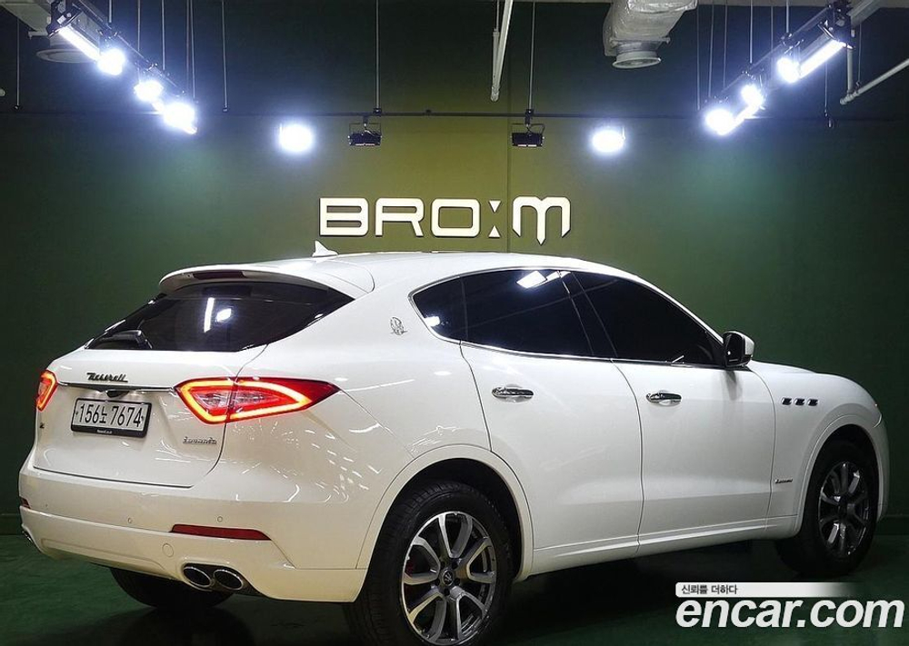 Maserati Levante 3.0 AWD GranLusso (05.2020)