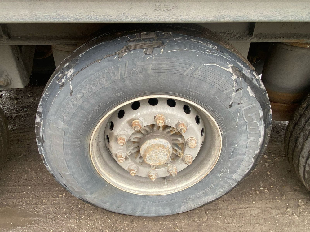BONUM 9142* Полуприцеп шторный 914296-04 (длина 13,62 м.)
