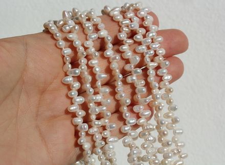 Жемчуг натуральный 4х6мм