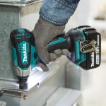 Makita DTW181RFE аккумуляторный гайковерт (2 x 3 Ач, ЗУ)