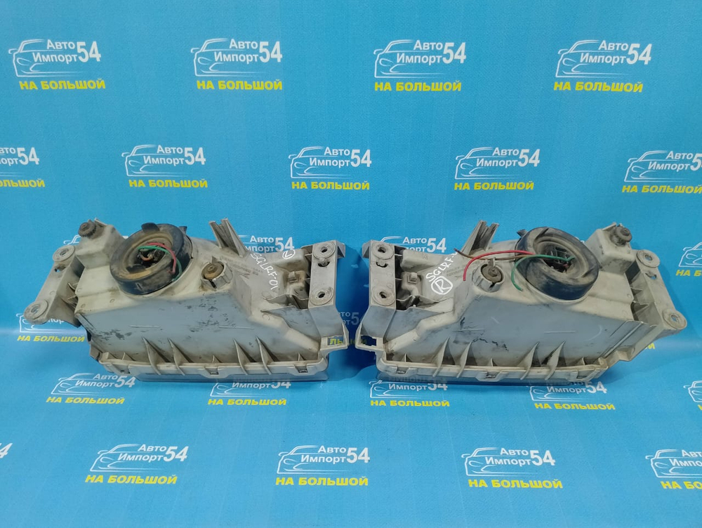 Фара передняя левая MAZDA BONGO FRIENDEE 1997