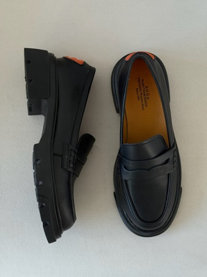 Лоферы из натуральной кожи