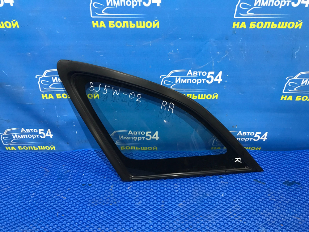 Стекло багажника правое MAZDA FAMILIA 2001