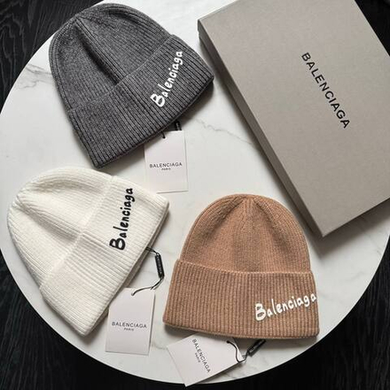 Шапка Balenciaga