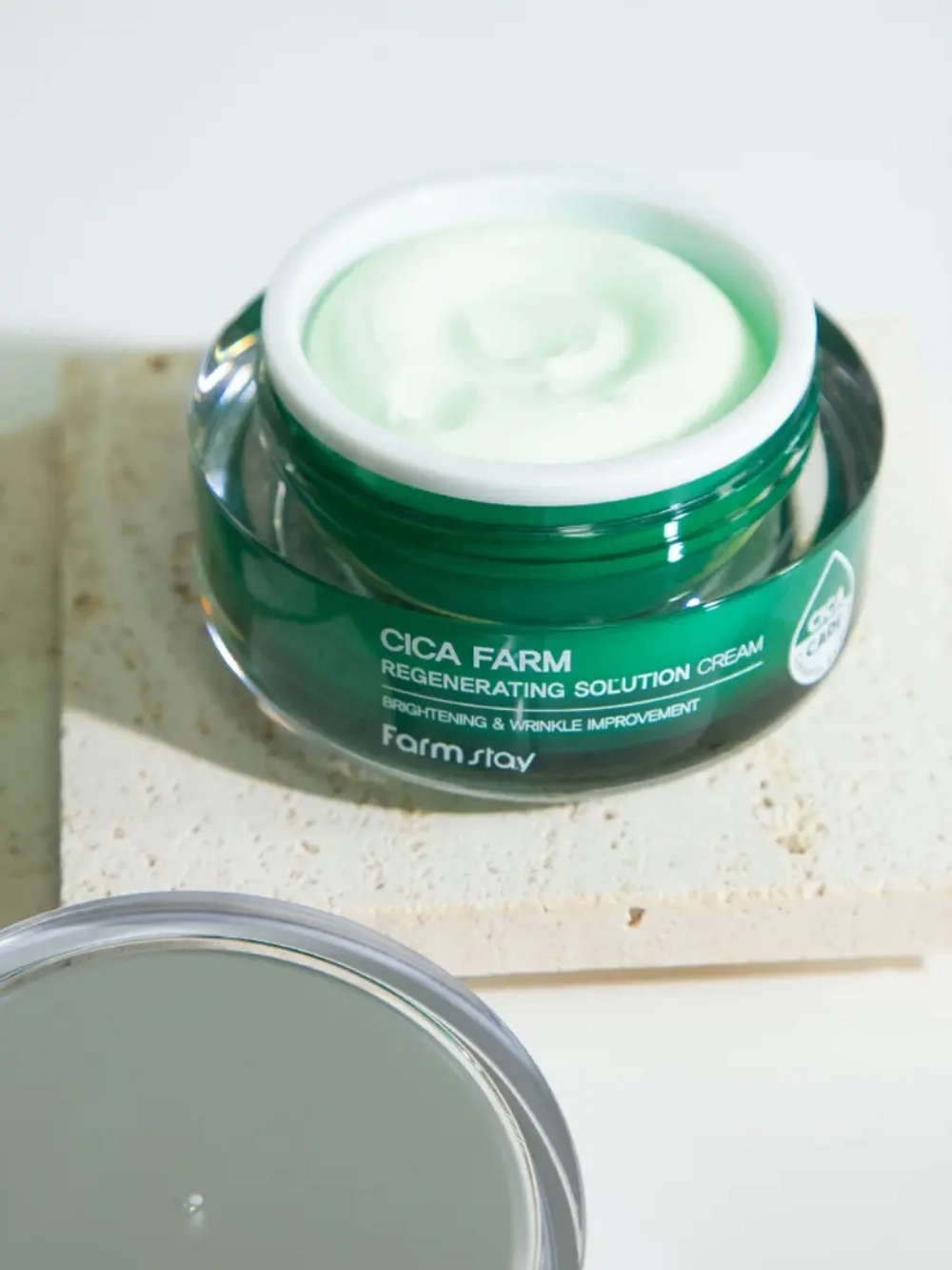 FARMSTAY - КРЕМ ДЛЯ ЛИЦА С ЭКСТРАКТОМ ЦЕНТЕЛЛЫ CICA FARM REGENERATING SOLUTION CREAM, 50 МЛ.