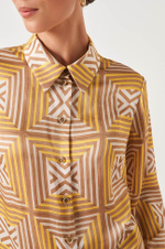 22818 Блузка женская (бежевый принт)