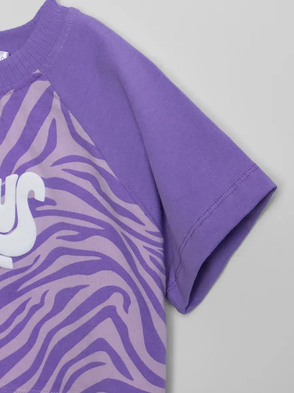 Костюм для девочки спортивный с шортами