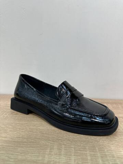 Лоферы из натуральной кожи