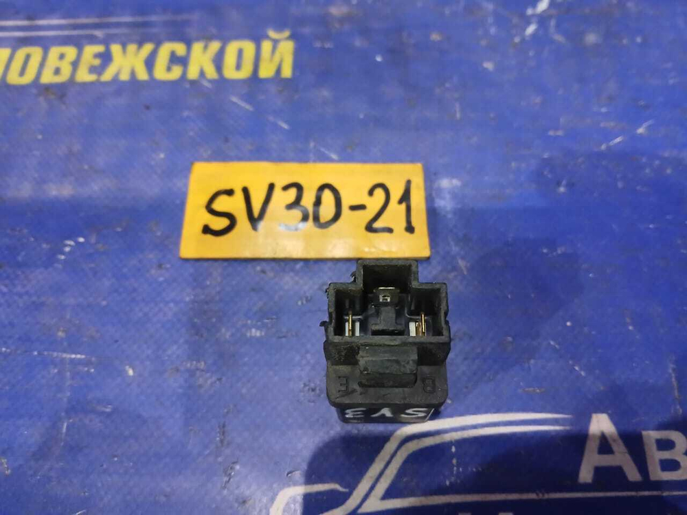 Реле поворотов TOYOTA CAMRY 1994