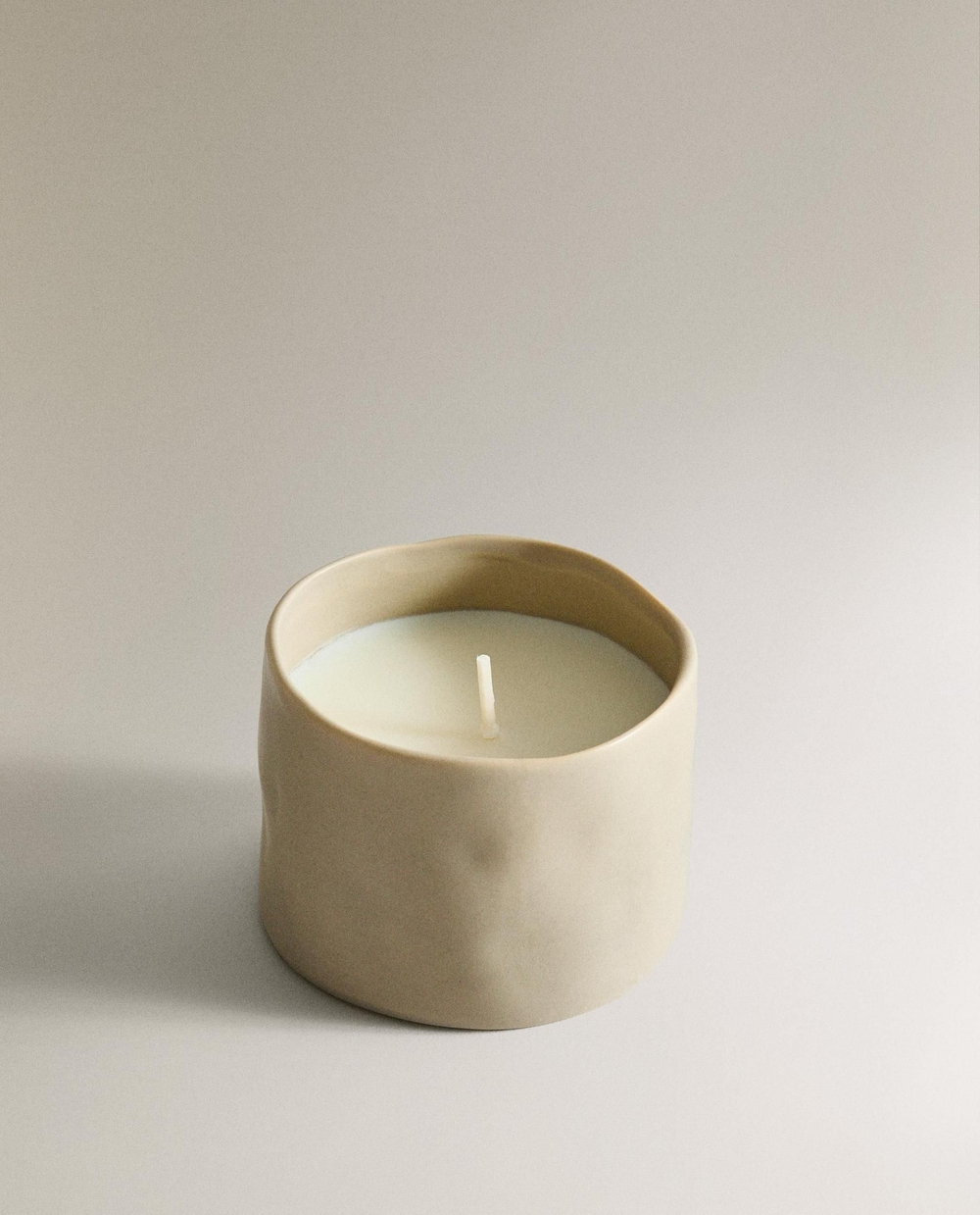 Zara Home - Ароматическая свеча flor de noviembre, 150 г