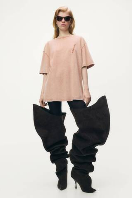 H&M - Glenn Martens Футболка с вышивкой, розовый